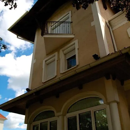Platan Hotel Sarvar